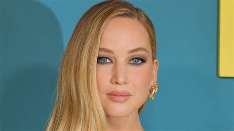 no hard feelings nsfw|Jennifer Lawrence stuns fans by getting NAKED in X。